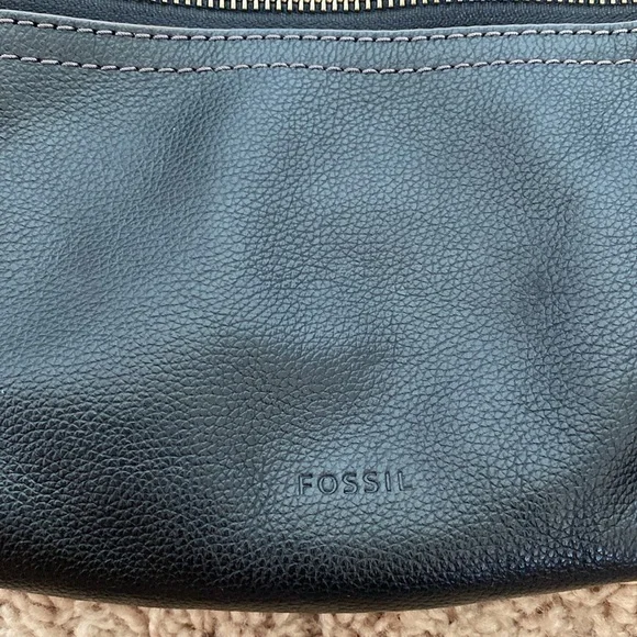 Fossil Voyager Small Crossbody Leather Bag - Picture 5 of 14